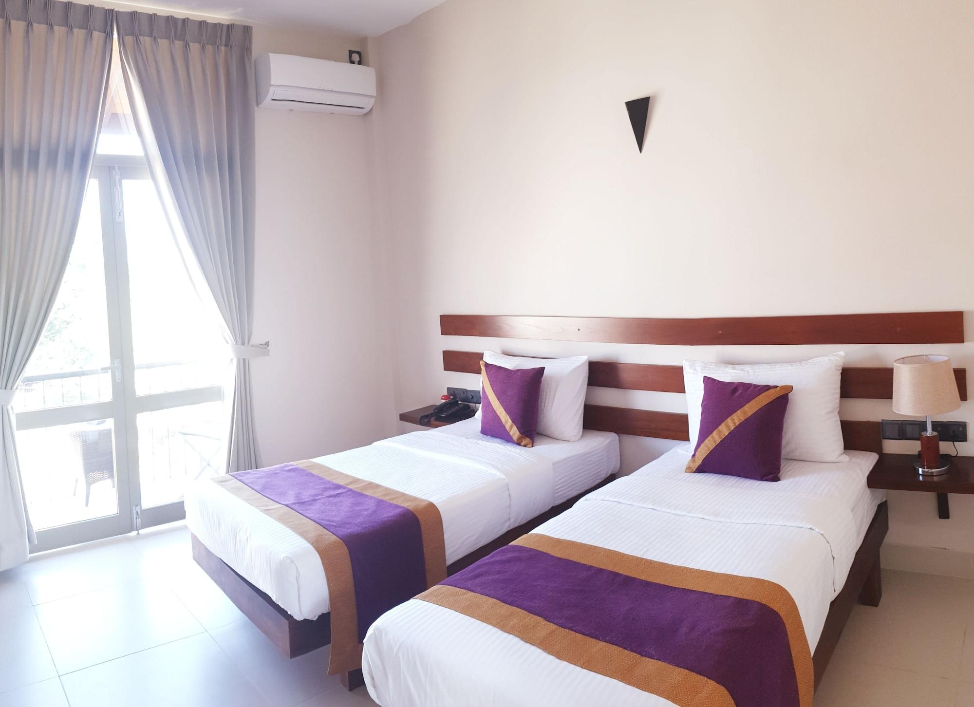 Hive 68 - Hotel And Resorts Negombo Exterior foto