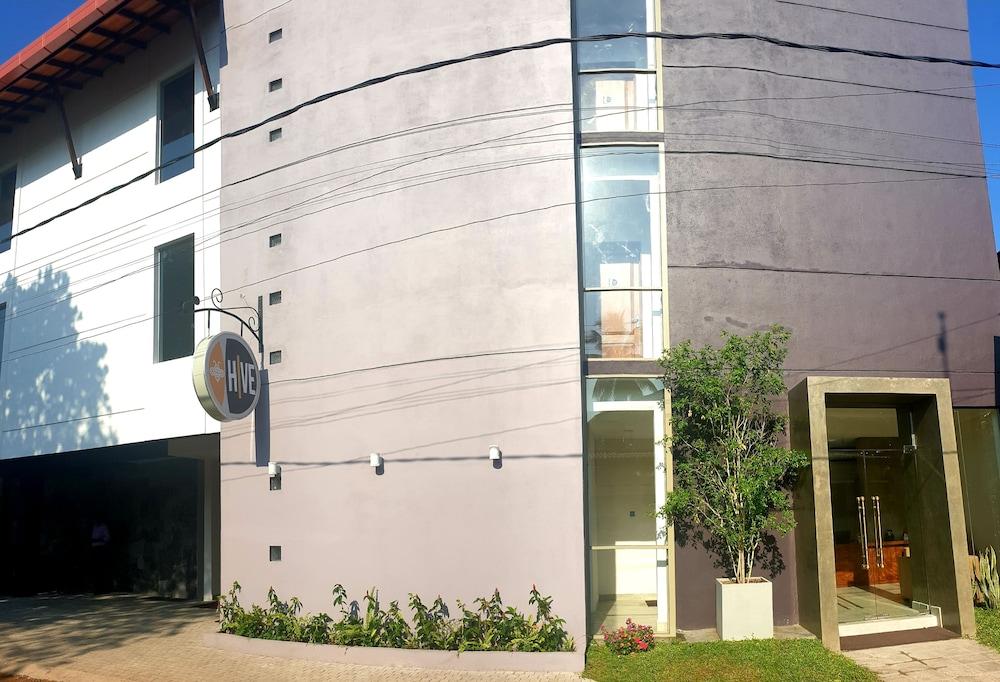 Hive 68 - Hotel And Resorts Negombo Exterior foto