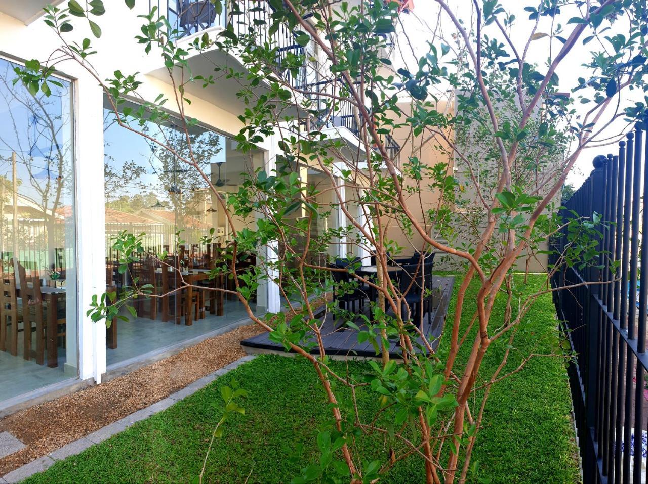 Hive 68 - Hotel And Resorts Negombo Exterior foto