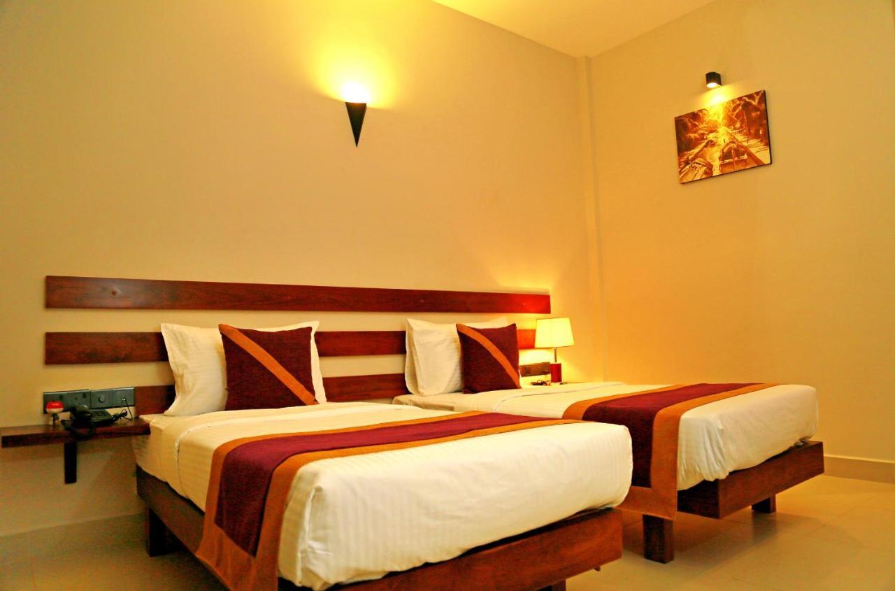Hive 68 - Hotel And Resorts Negombo Exterior foto